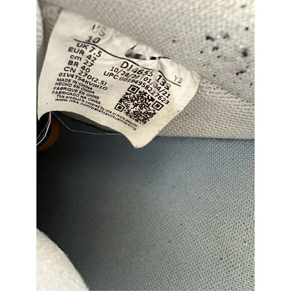 NIKE AIR FORCE 1 07 LV8 \